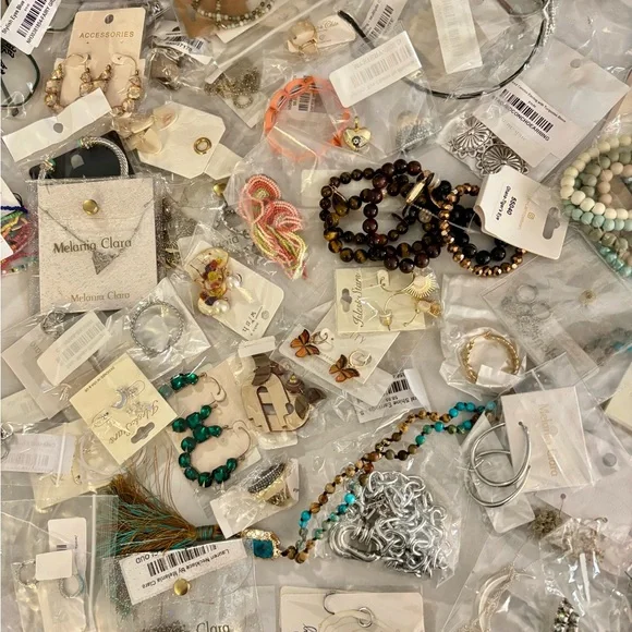 ✨ Wholesale Jewelry Lot – 60+ New Pieces  Earrings, Bracelets, Necklaces & More - Picture 6 of 6